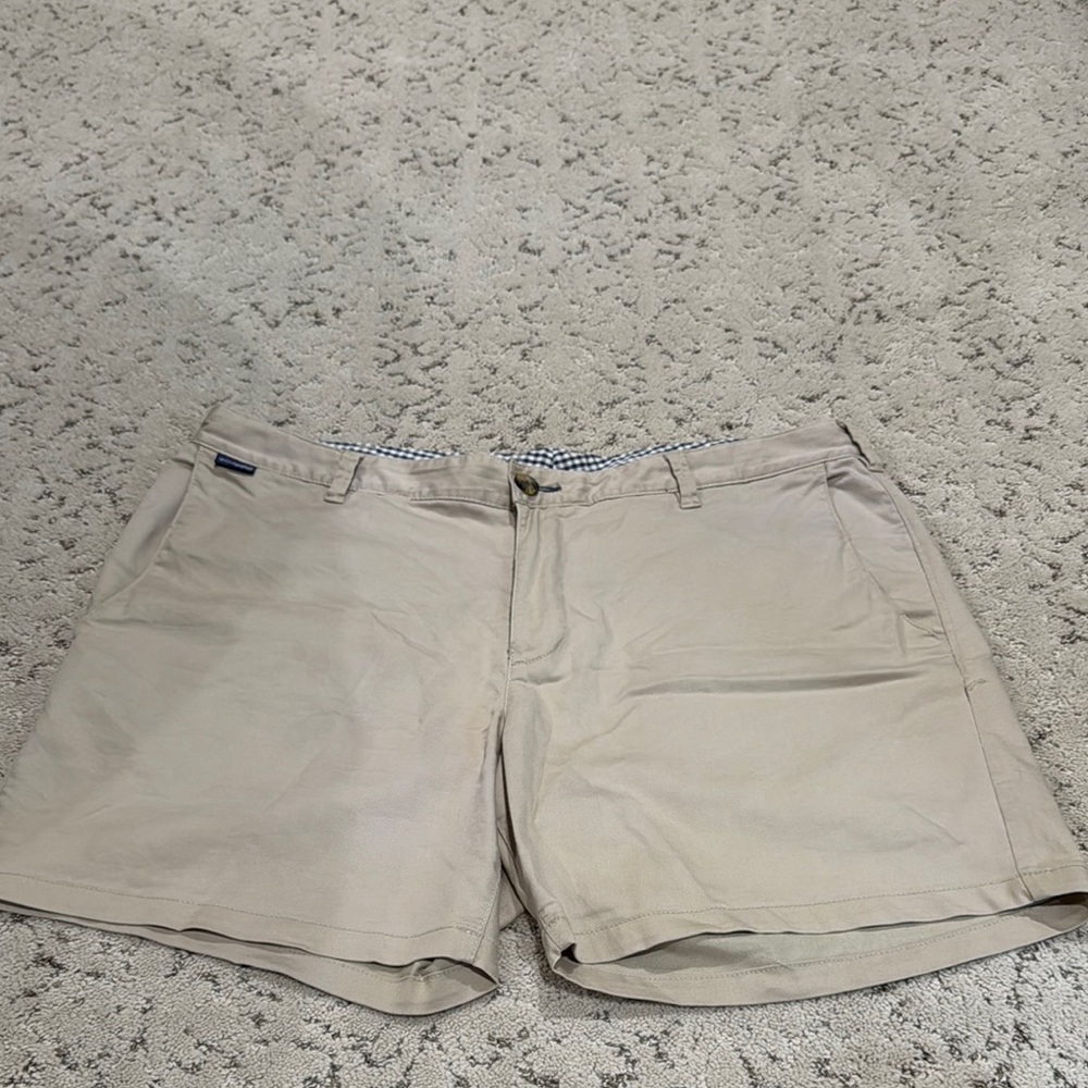Columbia Khaki Shorts